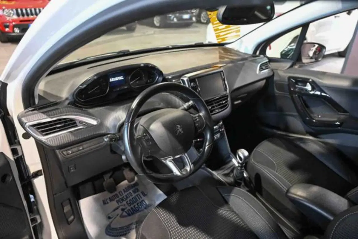 Peugeot 208 usata a Torino (12)