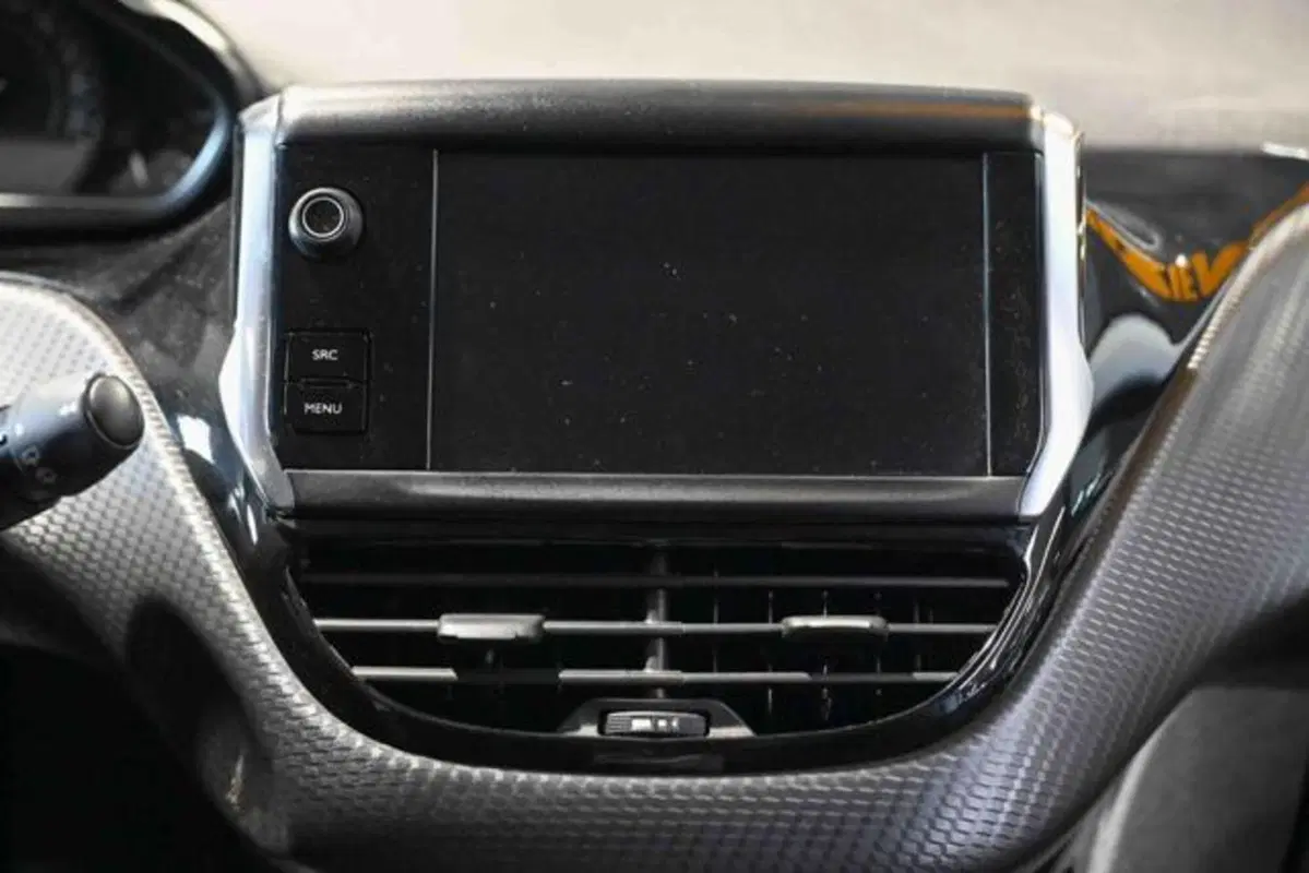Peugeot 208 usata a Torino (18)