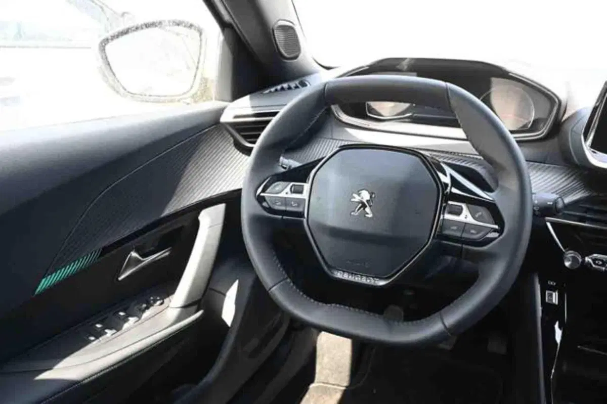 Peugeot 2008 nuova a Torino (12)