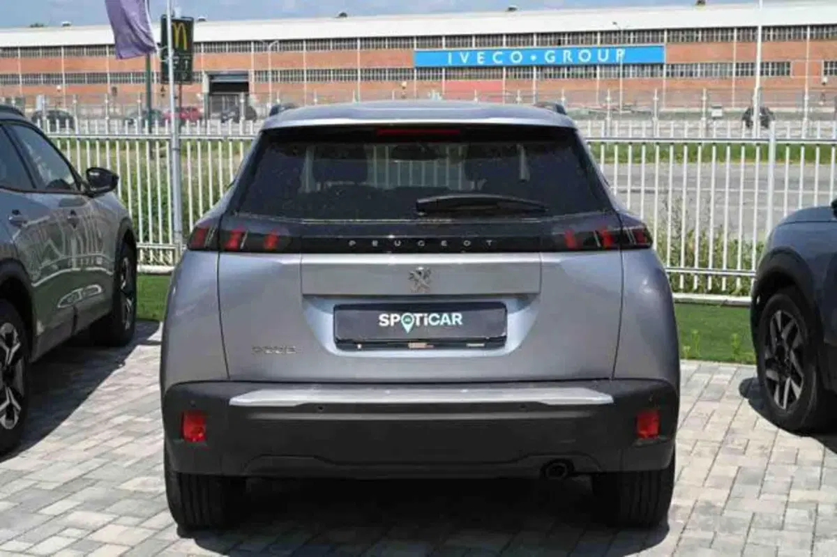 Peugeot 2008 nuova a Torino (18)