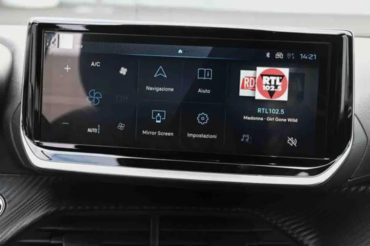 Peugeot 2008 nuova a Torino (14)