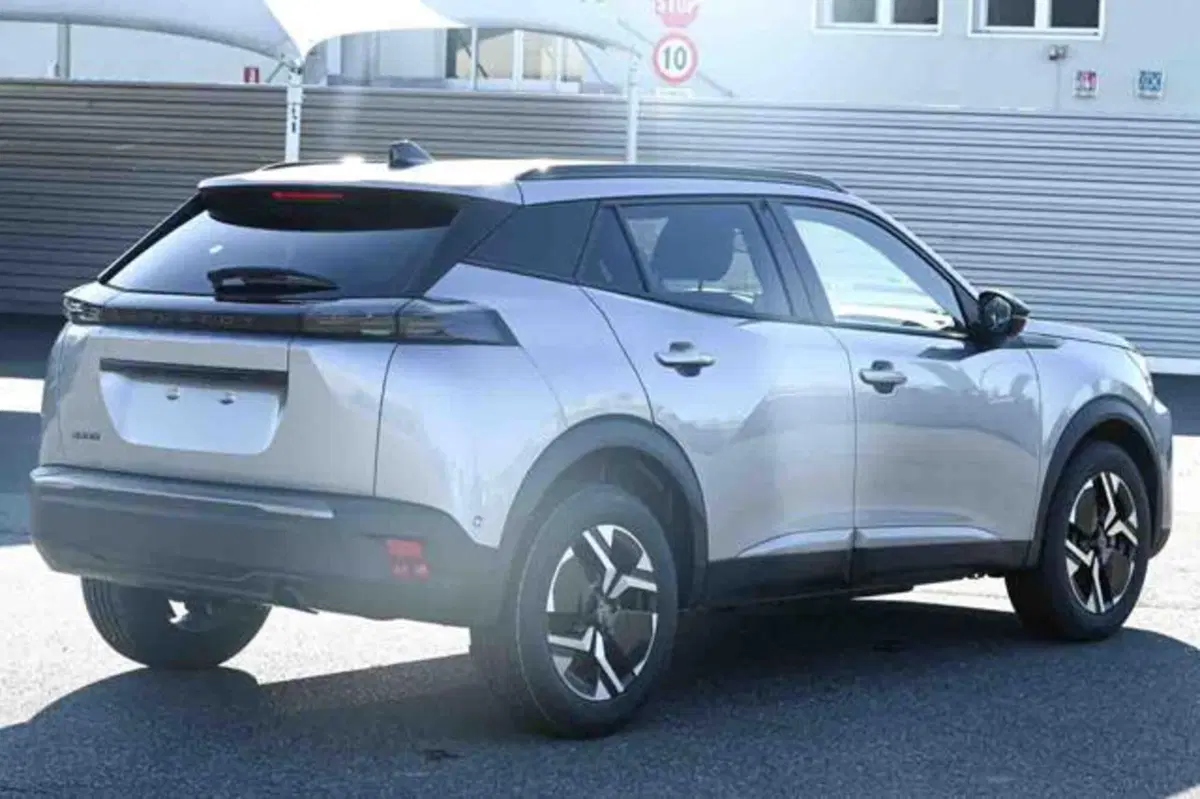 Peugeot 2008 nuova a Torino (3)
