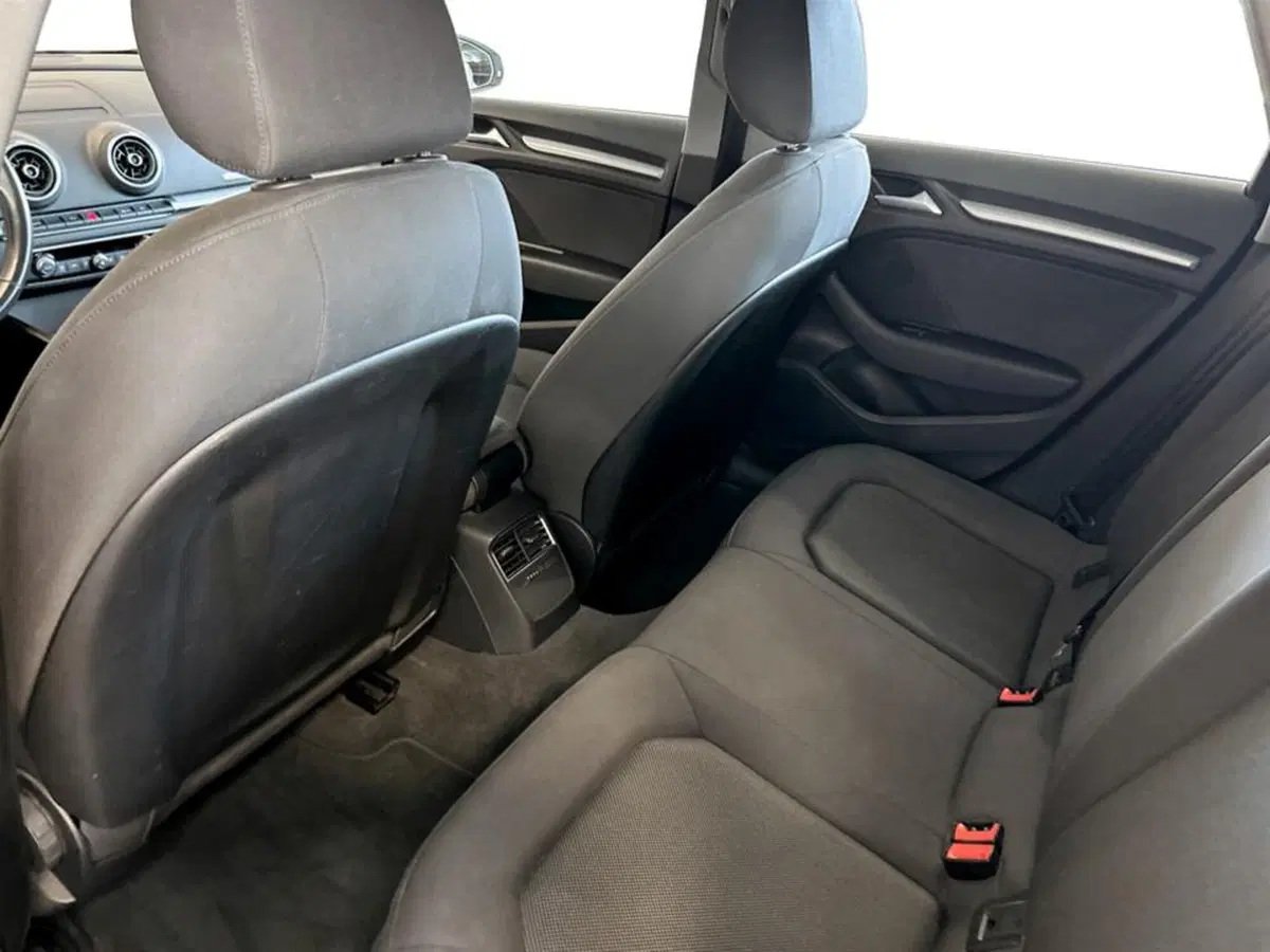 Audi A3 Sportback usata a Piacenza (10)