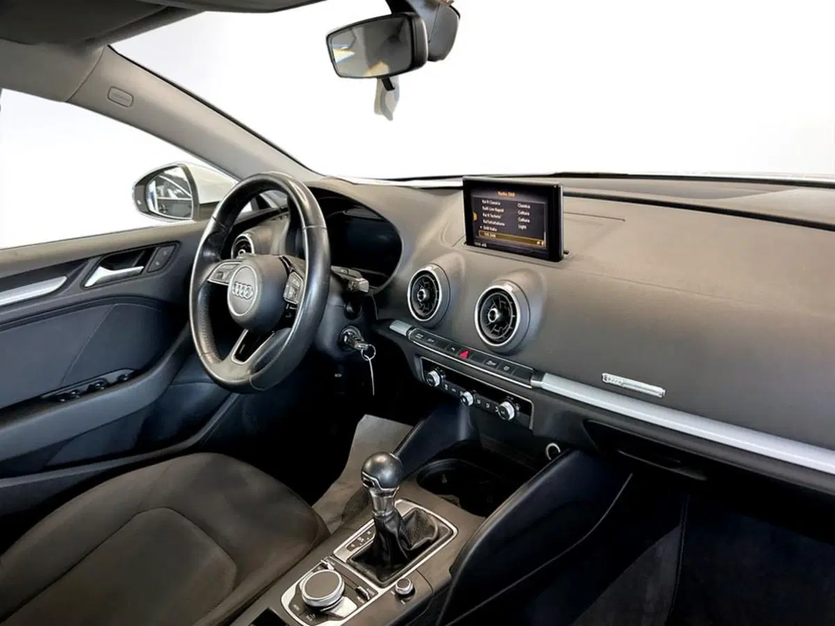 Audi A3 Sportback usata a Piacenza (14)