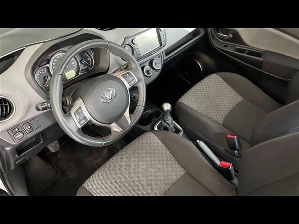 Toyota Yaris usata a Firenze (10)