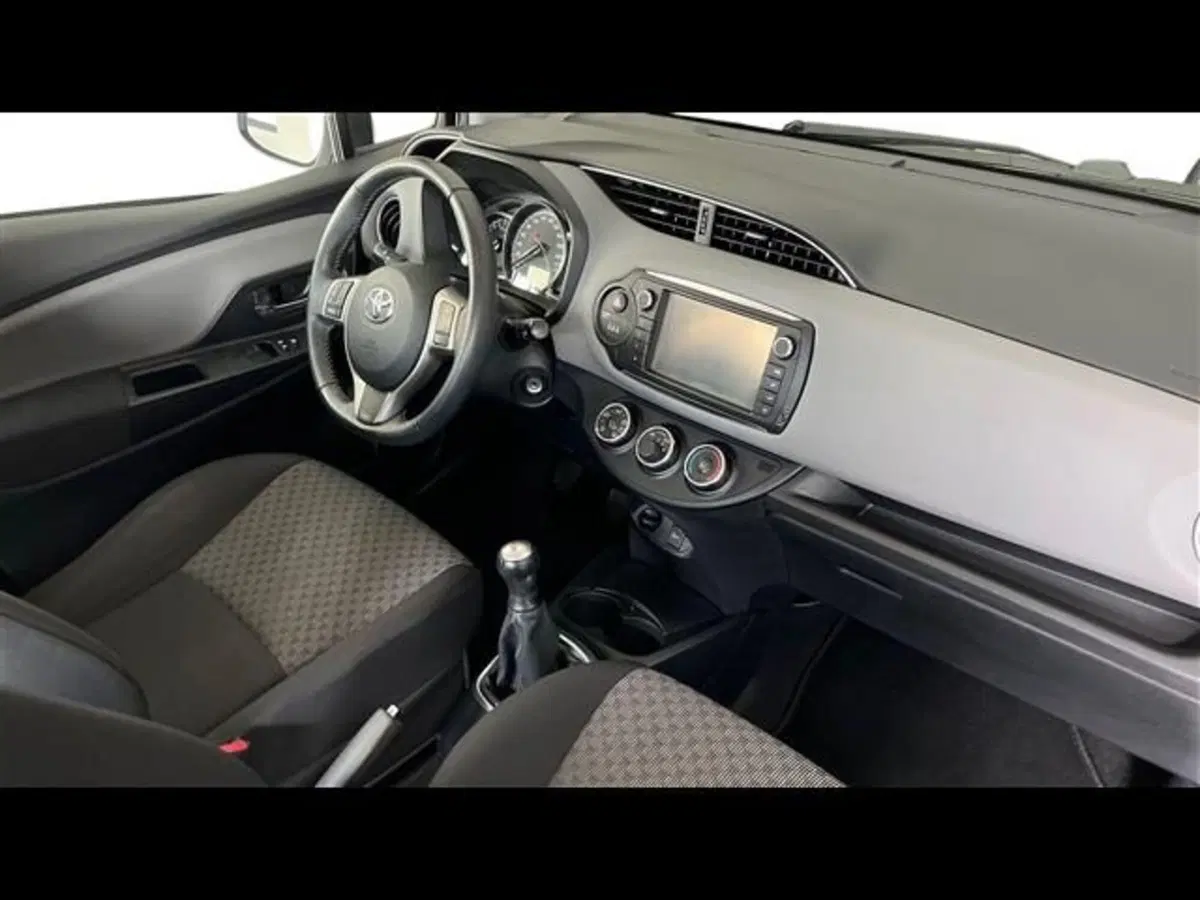 Toyota Yaris usata a Firenze (11)