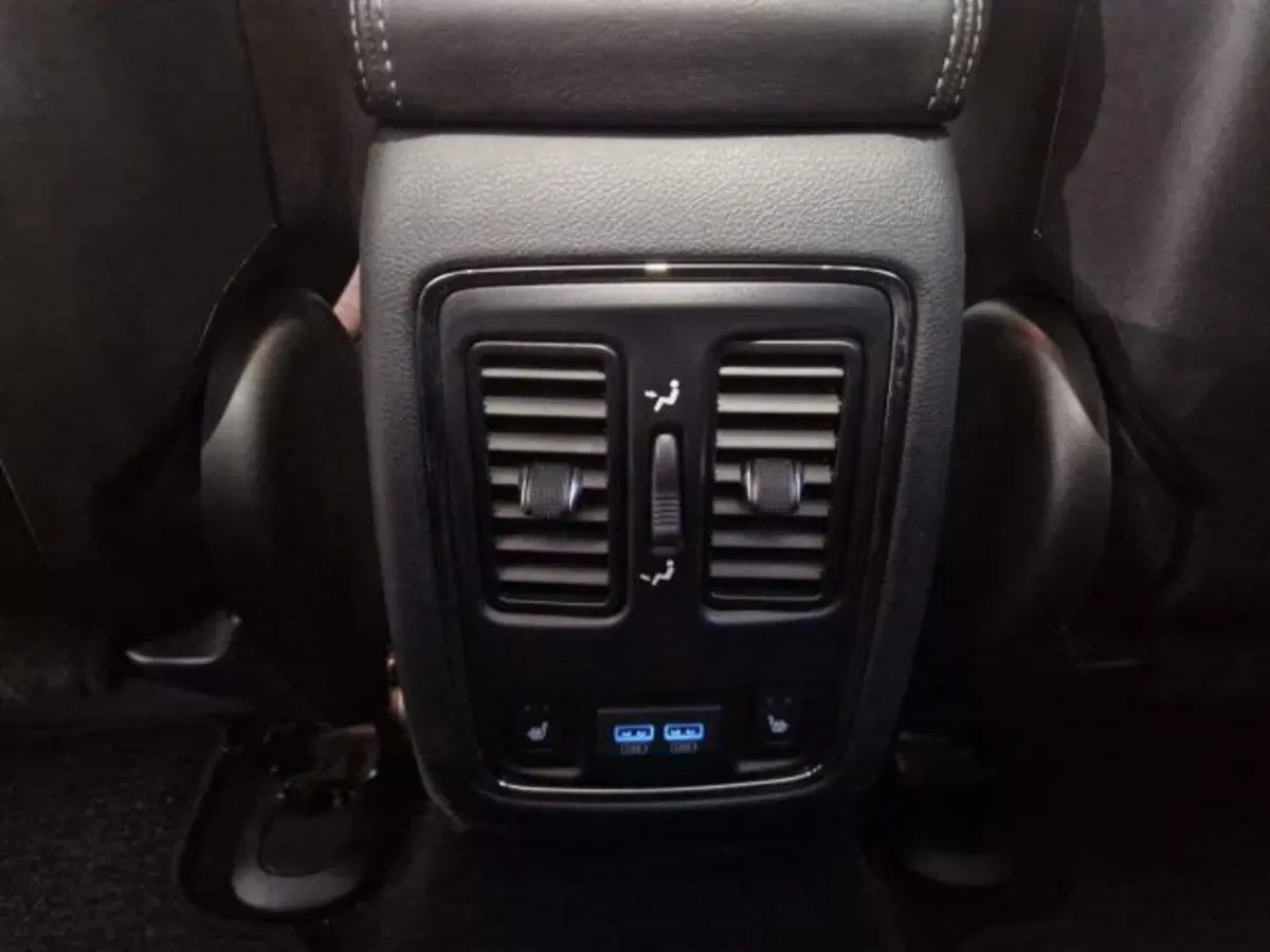 Jeep Grand Cherokee usata a Livorno (17)