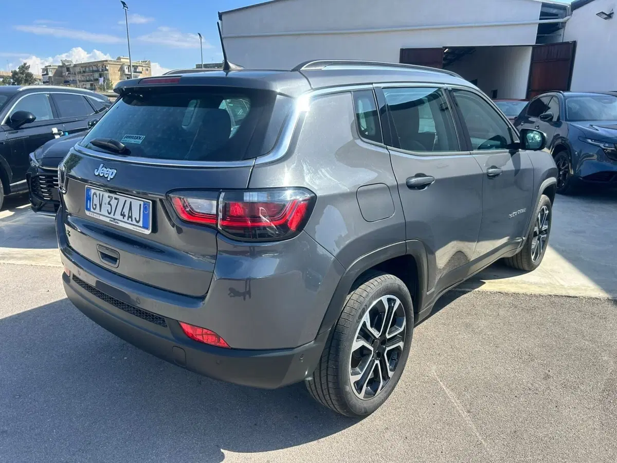 Jeep Compass usata a Napoli (2)