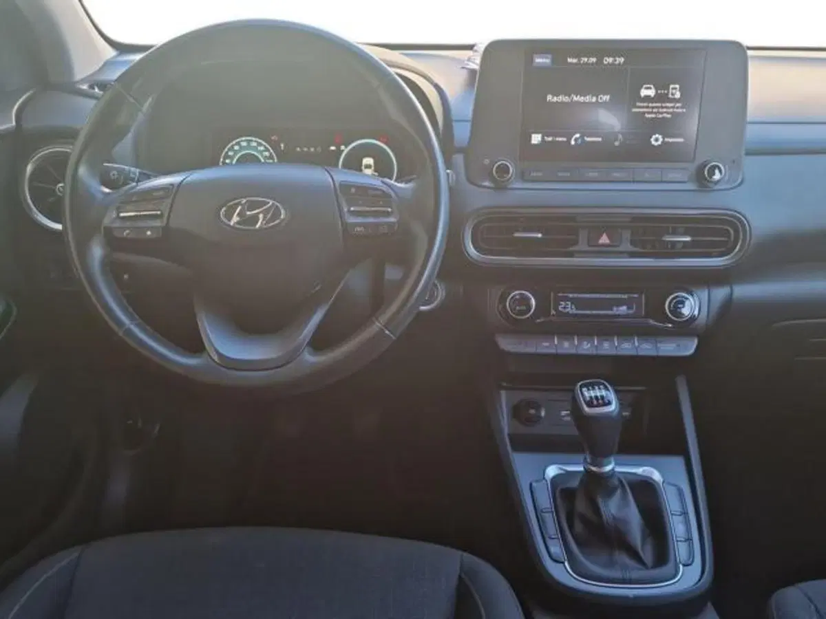 Hyundai Kona usata a Salerno (10)