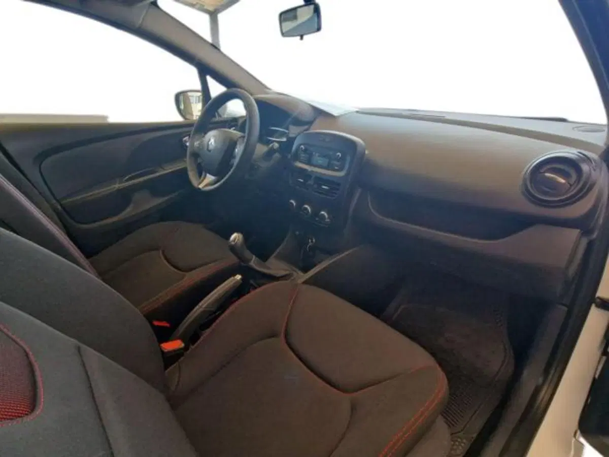 Renault Clio usata a Salerno (13)
