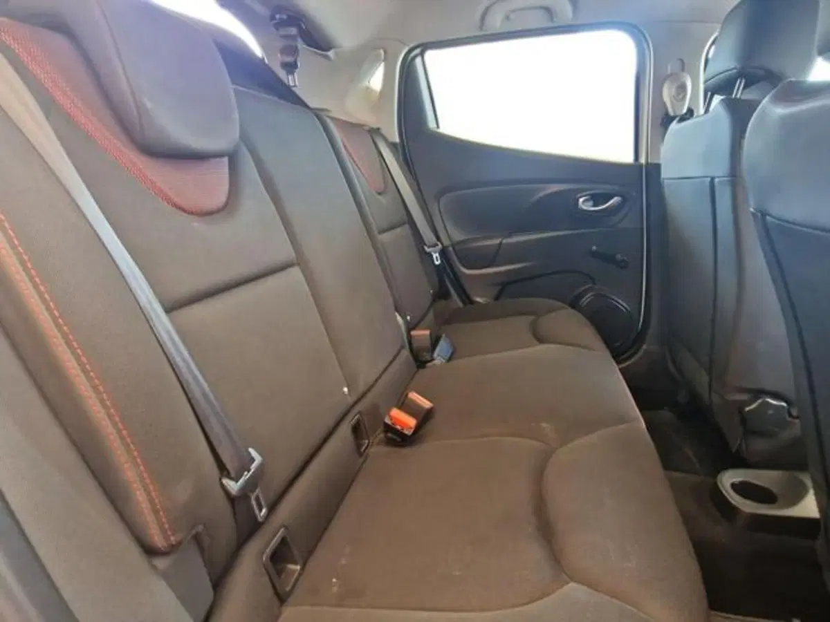 Renault Clio usata a Salerno (14)