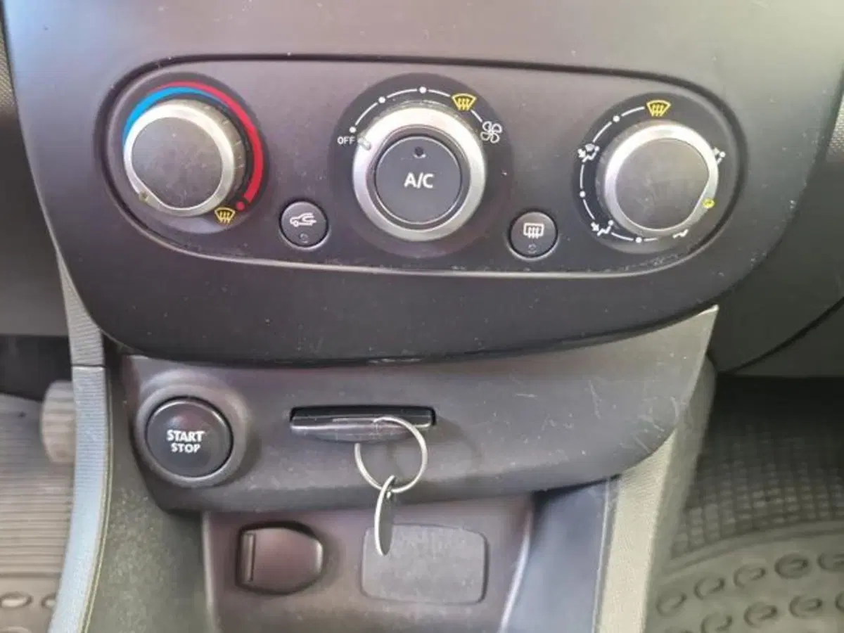 Renault Clio usata a Salerno (16)