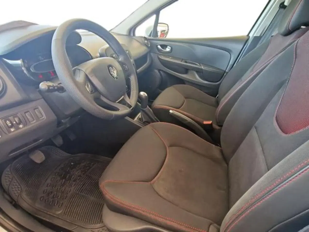 Renault Clio usata a Salerno (9)