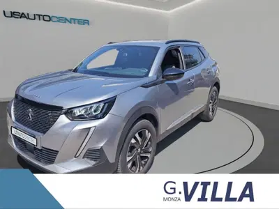 Peugeot 2008 PureTech 130 S&S EAT8 Allure Pack del 2023 usata a Monza