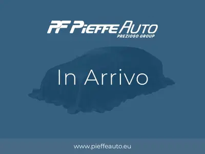 Peugeot 2008 1.2 hybrid Active 136cv e-dcs6 del 2025 usata a San Benedetto del Tronto