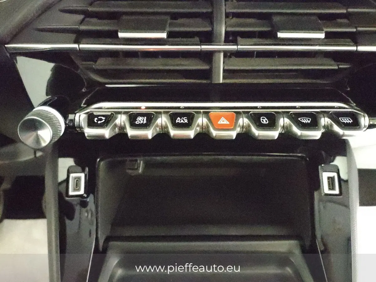 Peugeot 2008 usata a Teramo (20)