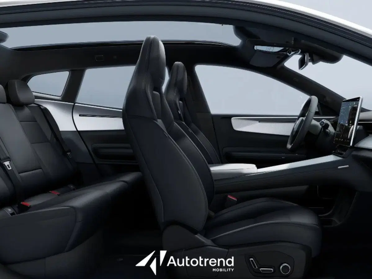 Polestar Polestar 4 SUV nuova a Bari (8)