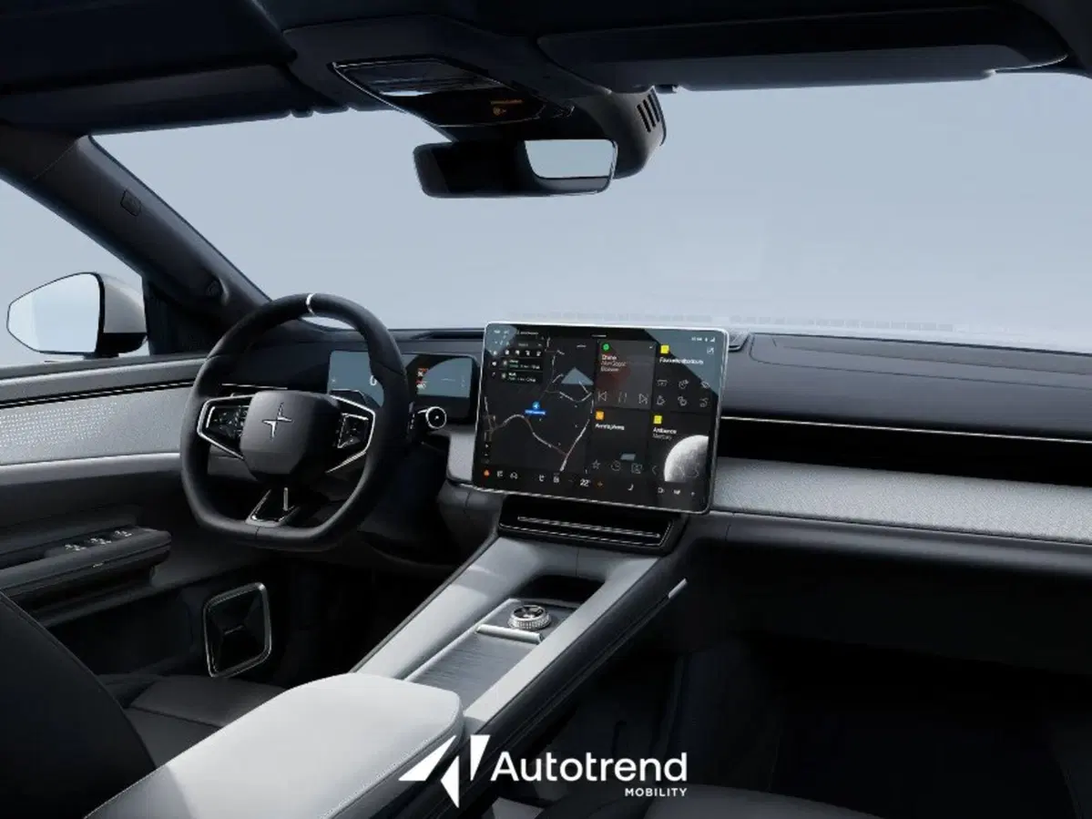 Polestar Polestar 4 SUV nuova a Bari (10)