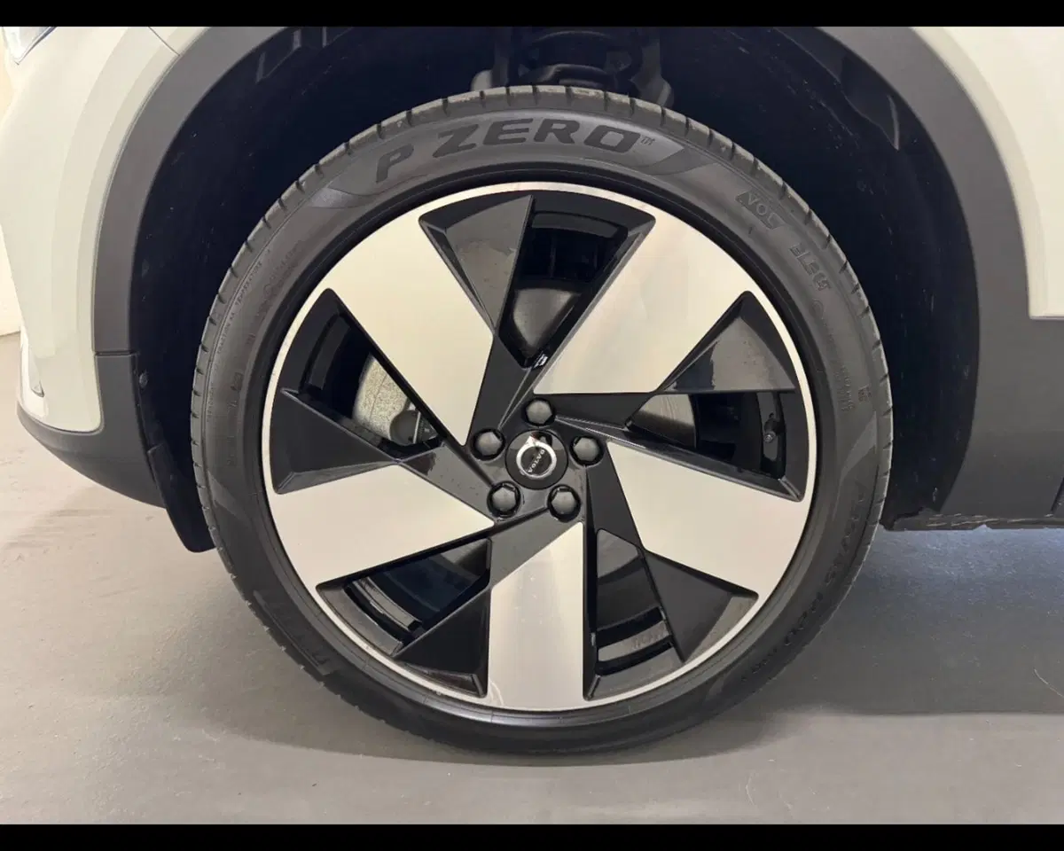 Volvo C40 usata a Treviso (11)