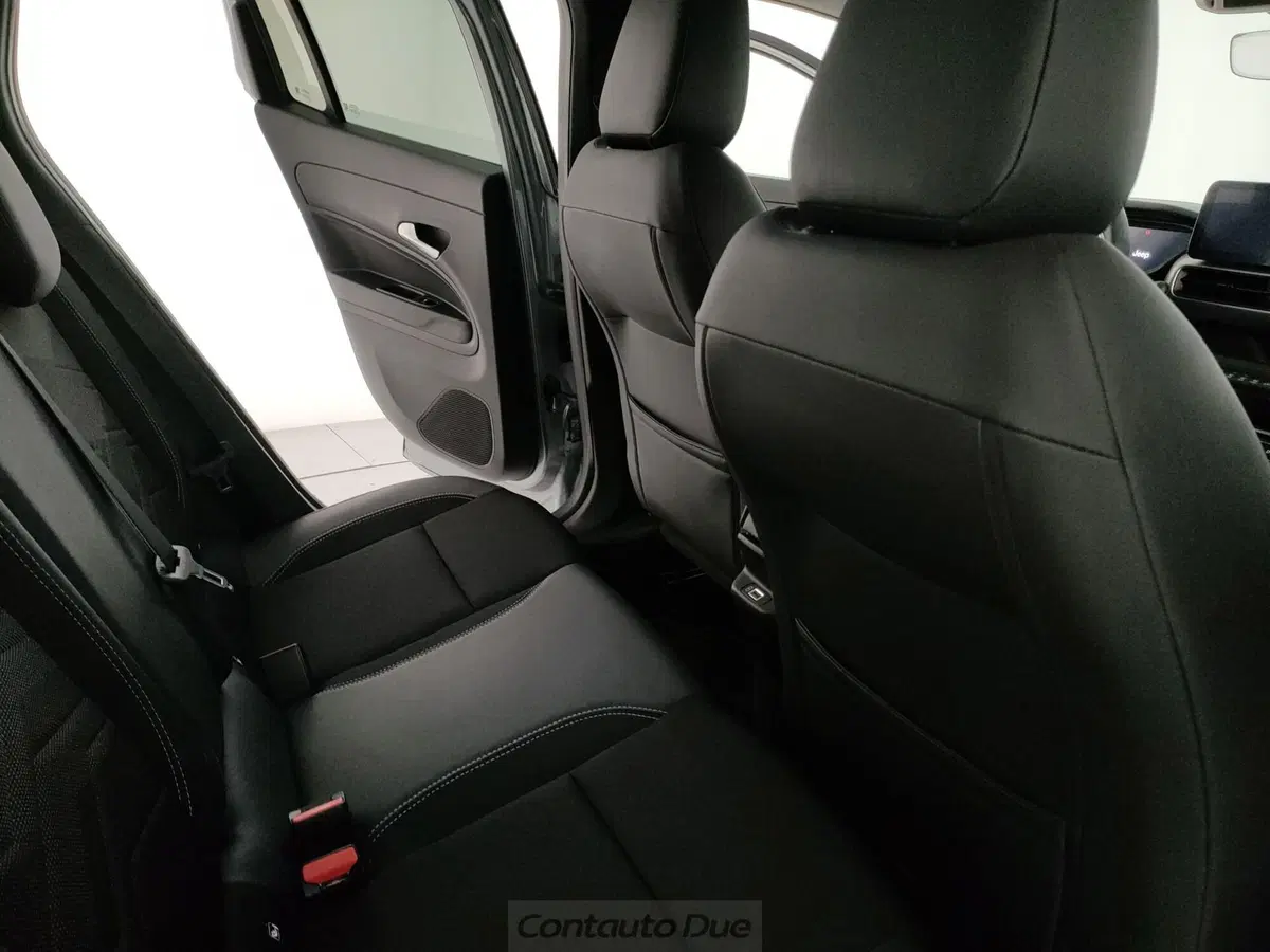 Jeep Avenger usata a Caserta (11)
