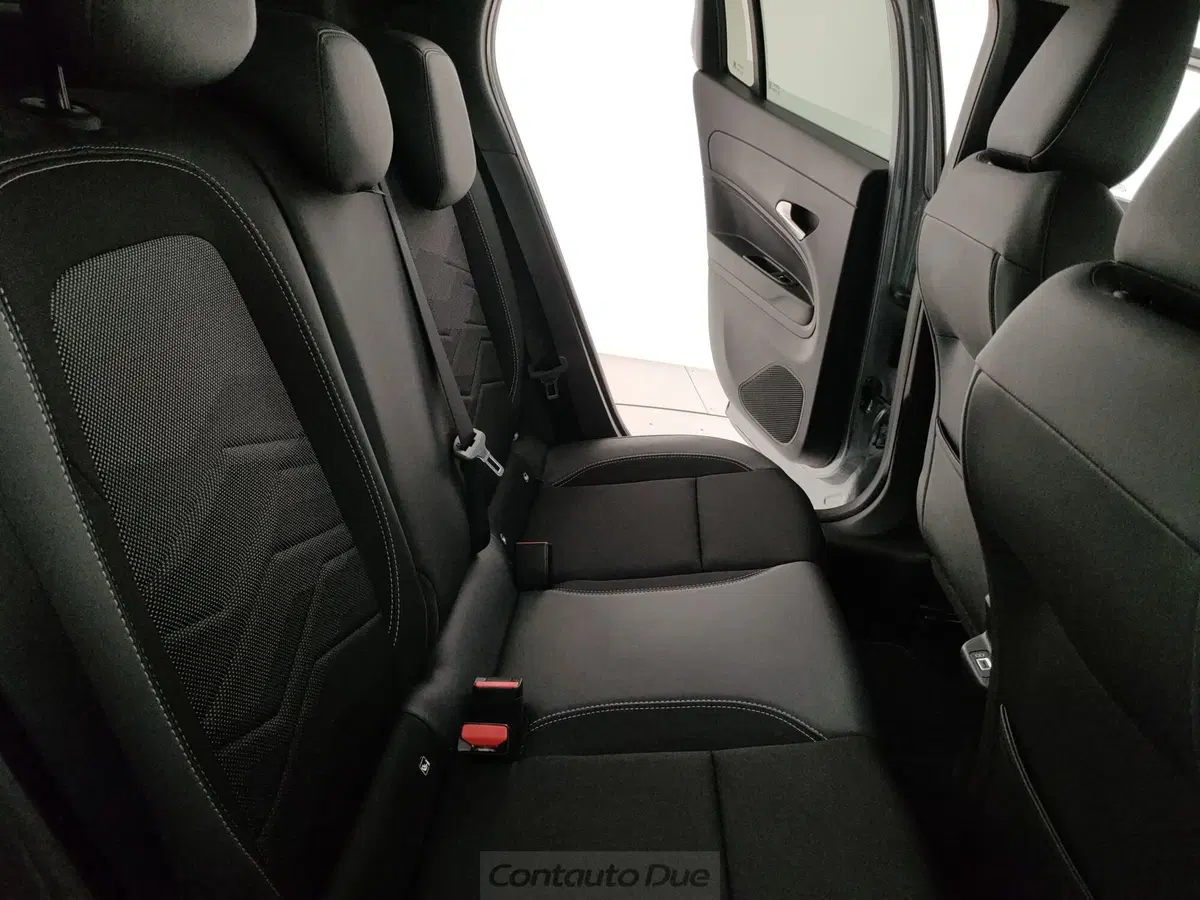 Jeep Avenger usata a Caserta (12)
