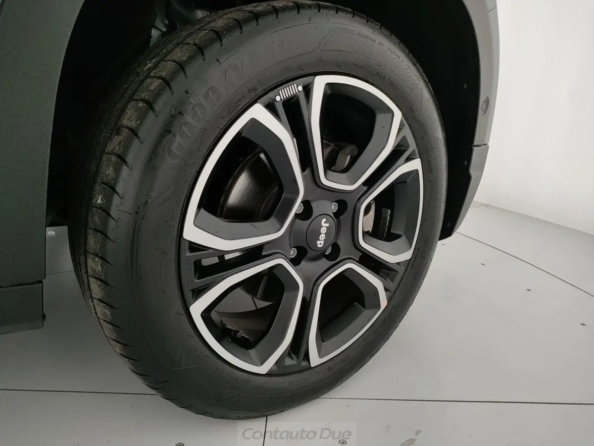 Jeep Avenger usata a Caserta (15)