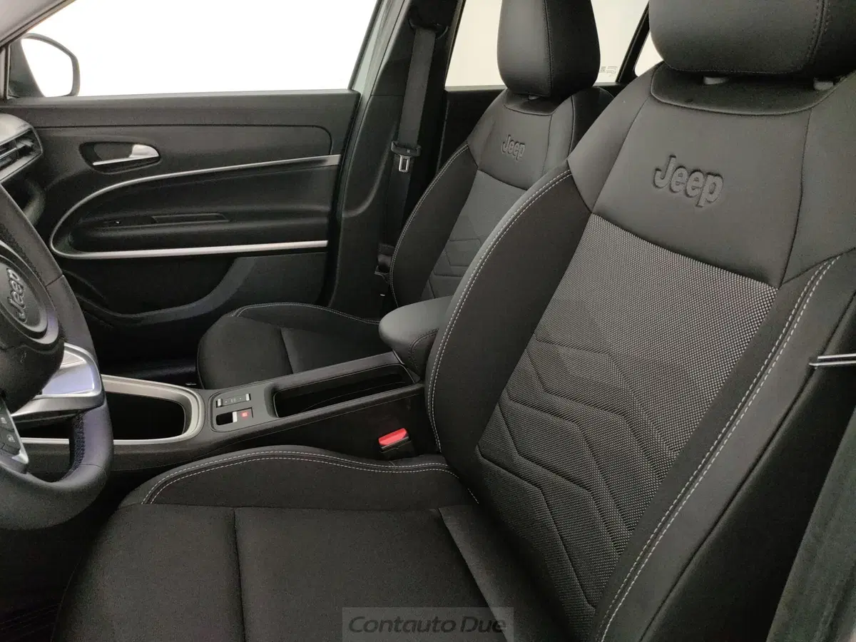Jeep Avenger usata a Caserta (20)
