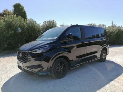 Ford Tourneo Custom 320 2.0 EcoBlue 170CV aut. PC Sport del 2025 usata a Roma
