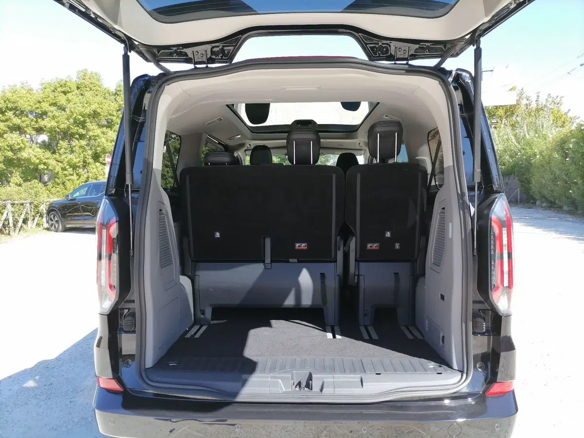 Ford Tourneo Custom usata a Roma (10)