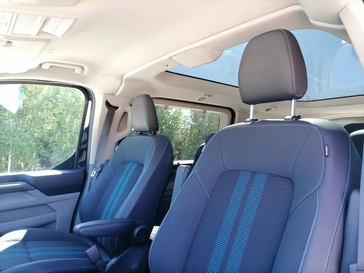 Ford Tourneo Custom usata a Roma (12)