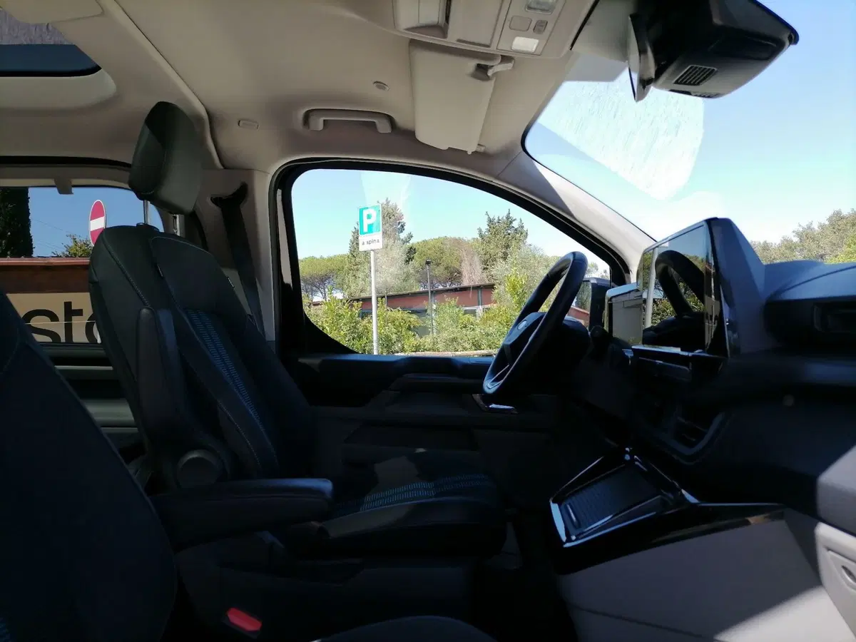 Ford Tourneo Custom usata a Roma (6)