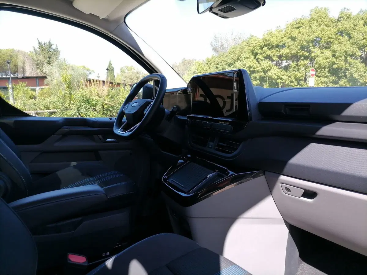 Ford Tourneo Custom usata a Roma (7)