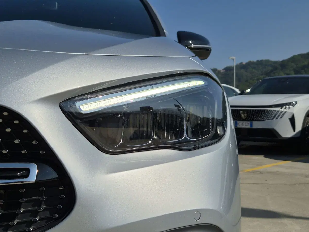 Mercedes-Benz GLA SUV usata  (17)