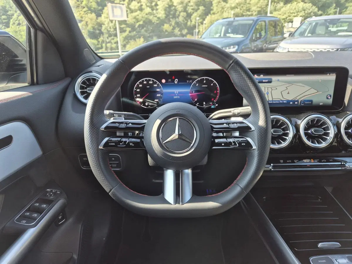 Mercedes-Benz GLA SUV usata  (18)