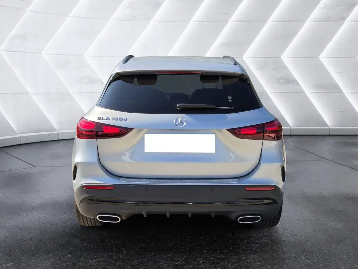 Mercedes-Benz GLA SUV usata  (3)