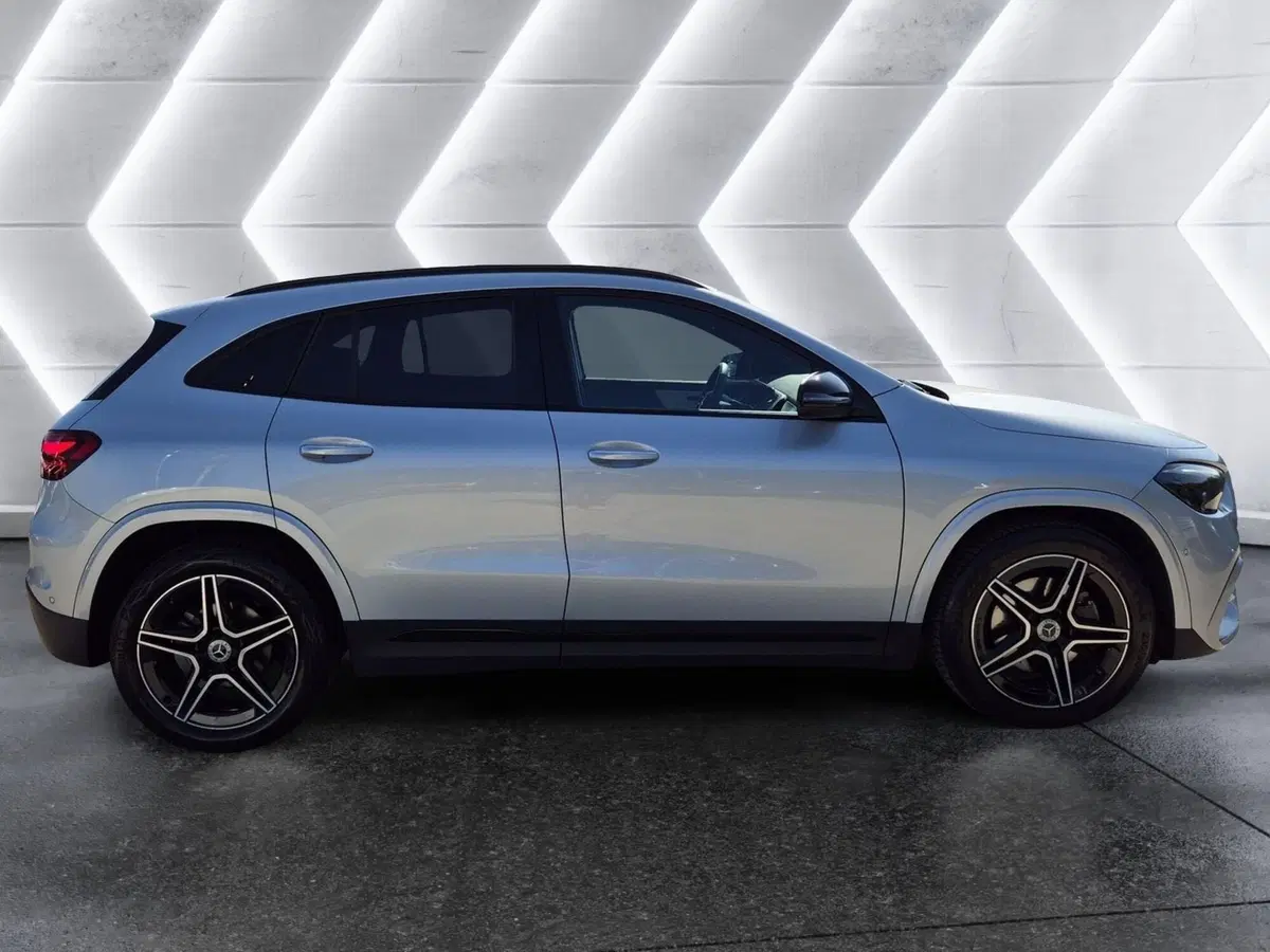 Mercedes-Benz GLA SUV usata  (5)
