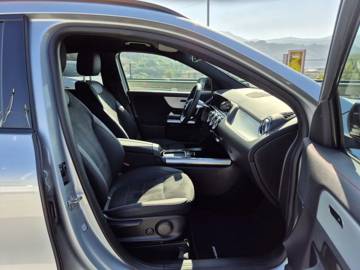 Mercedes-Benz GLA SUV usata  (9)