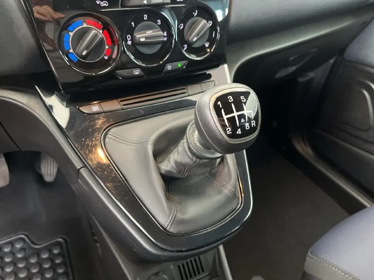 Lancia Ypsilon usata a Torino (11)