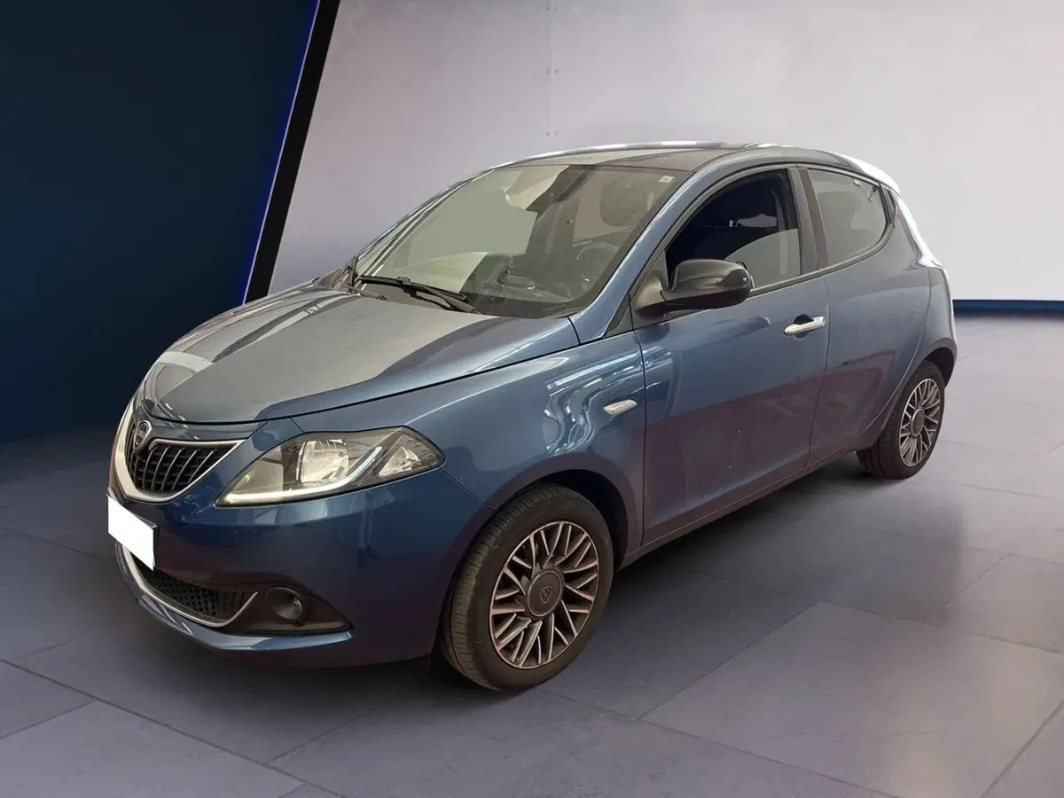 Lancia Ypsilon usata a Torino (3)