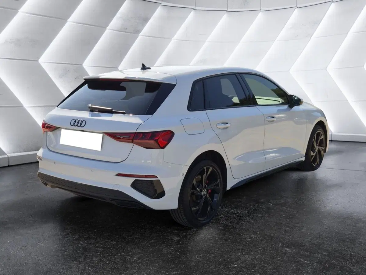 Audi A3 Sportback usata  (4)
