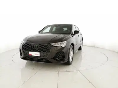 Audi Q3 Sportback 35 2.0 tdi S line edition s-tronic del 2025 usata a San Salvo