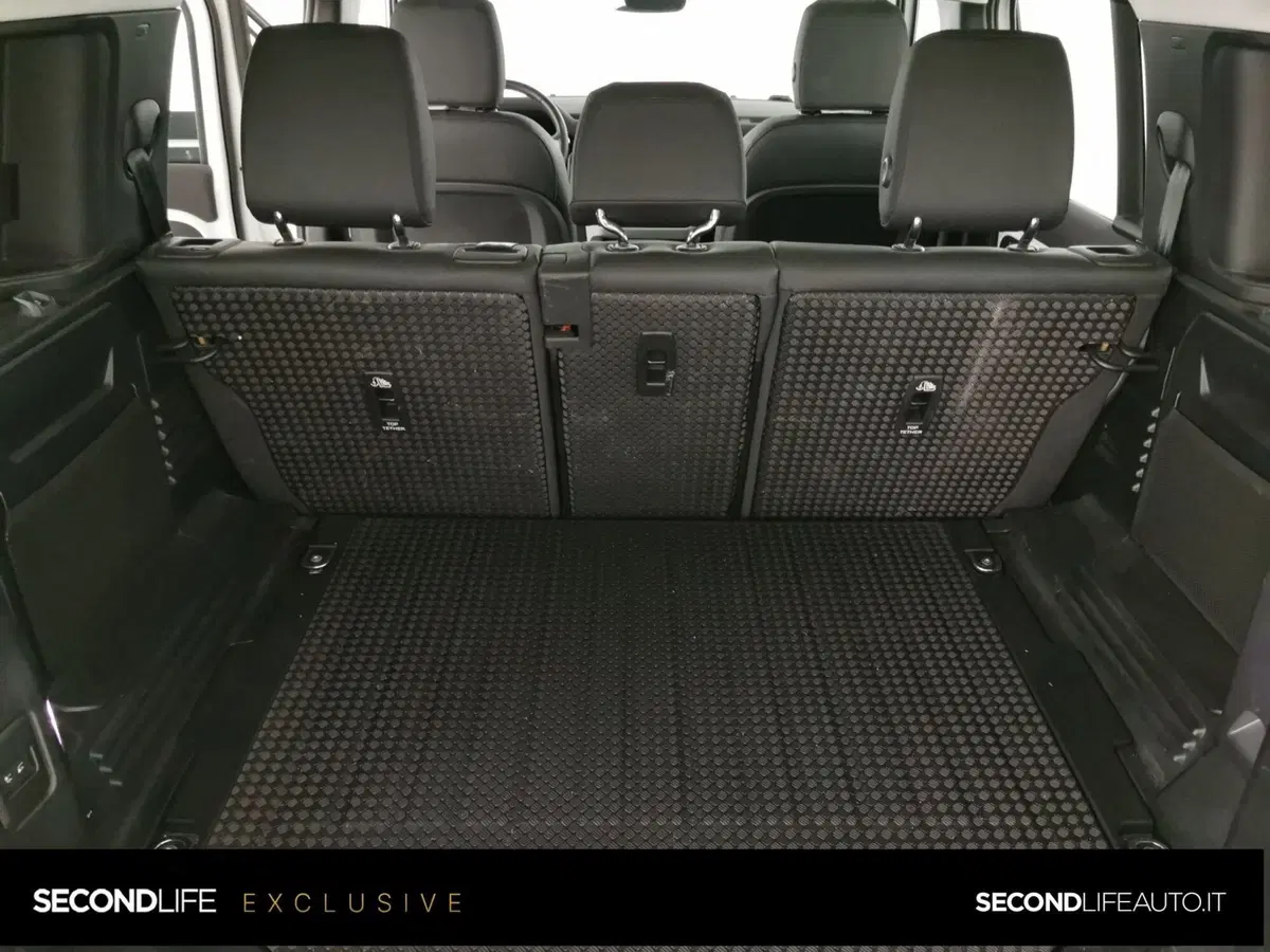 Land Rover Defender usata a Chieti (9)