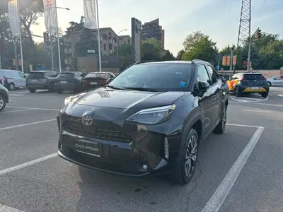 Toyota Yaris Cross 1.5 Hybrid 5p. E-CVT Lounge del 2025 usata a Imola