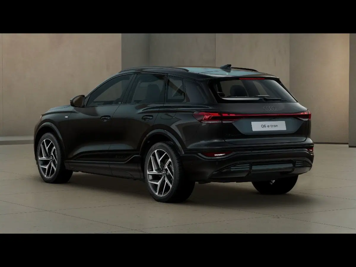 Audi Q6 Sportback nuova a Pisa (3)