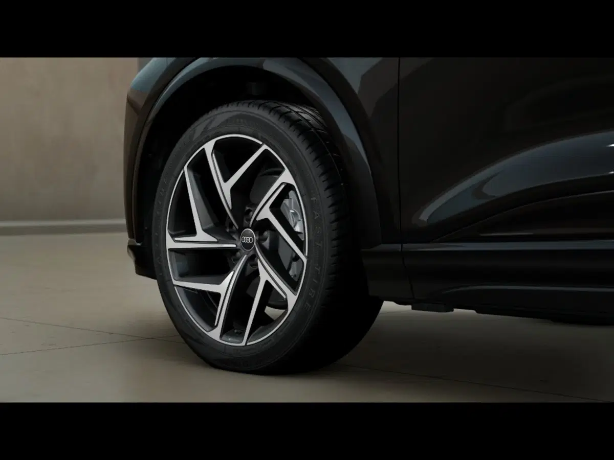 Audi Q6 Sportback nuova a Pisa (6)