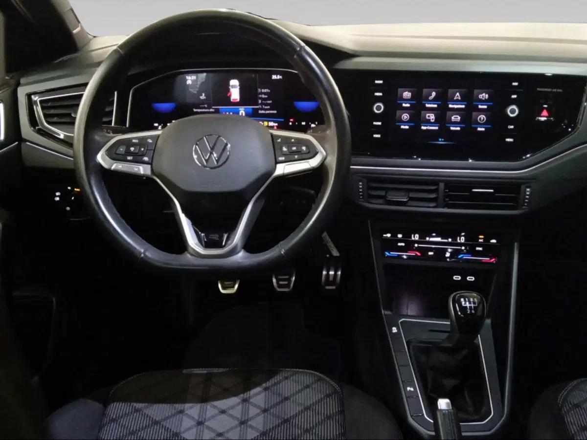 Volkswagen Polo usata a Livorno (11)