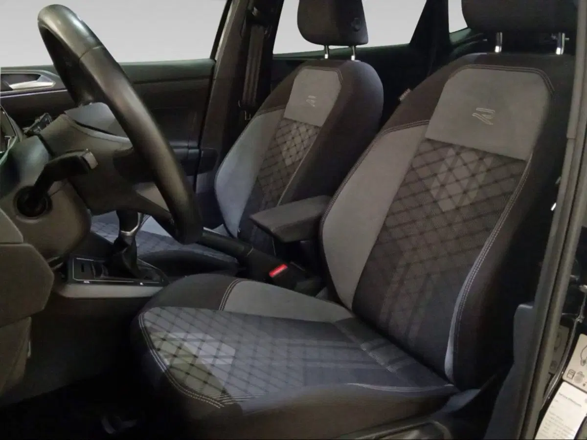 Volkswagen Polo usata a Livorno (8)