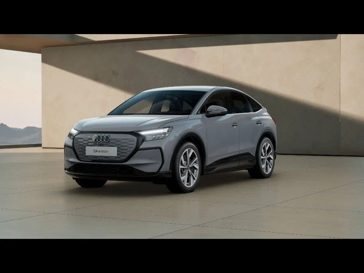 Audi Q4 Sportback nuova a Livorno