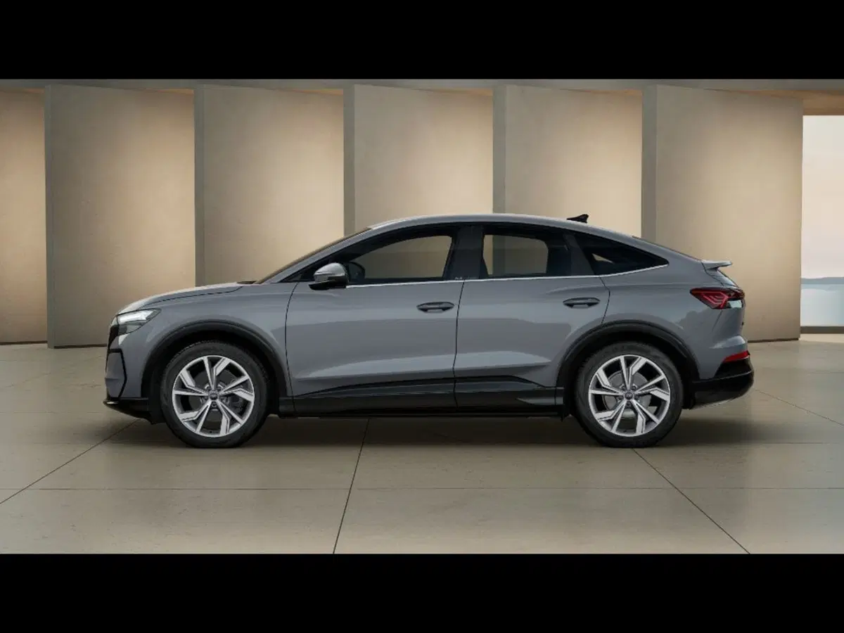 Audi Q4 Sportback nuova a Livorno (2)
