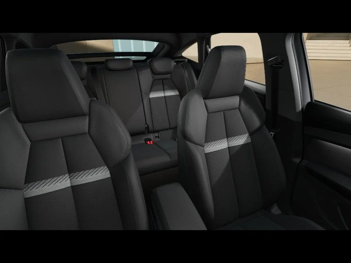 Audi Q4 Sportback nuova a Livorno (9)
